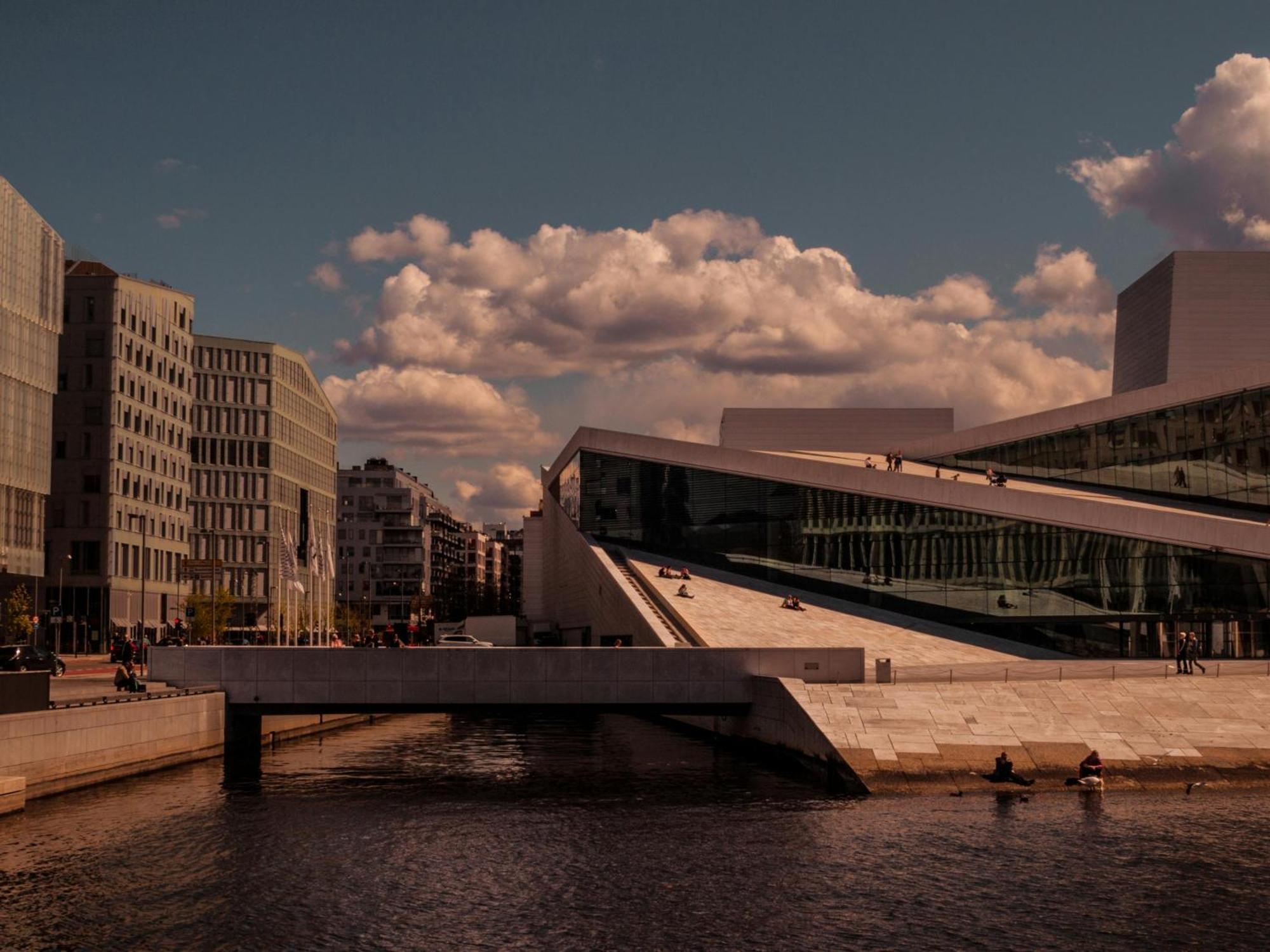 Powerful King Bed Central Wifi City Center Oslo Exterior photo